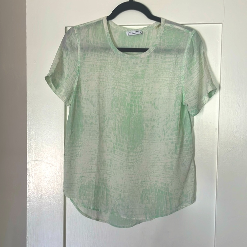 Equipment 100% Silk Short Sleeve Blouse